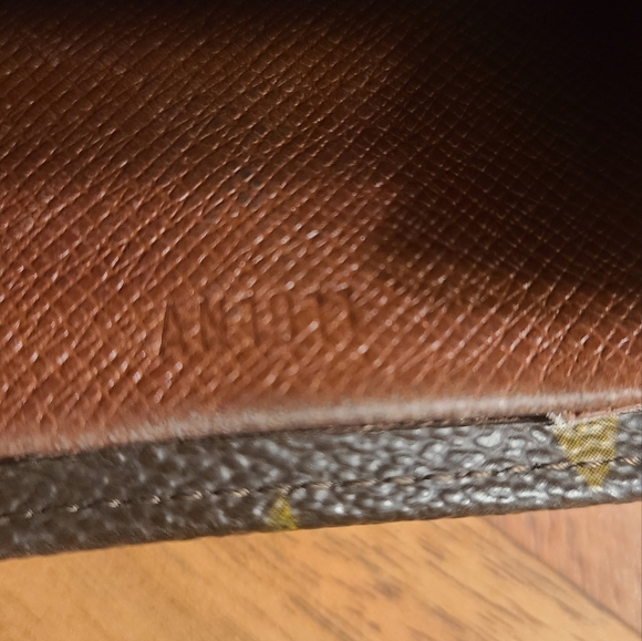 Louis Vuitton LV Monogram Vintage Elise Wallet in great condition authentic - Picture 6 of 7